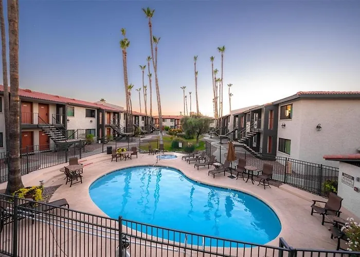 Fully Furnished 1br Suite-prime Location 110 *