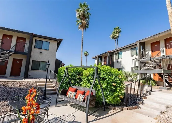 Apartment Fully Furnished 1br Suite-prime Location 110 *