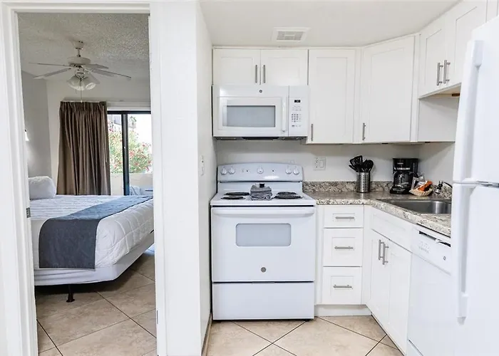 Apartment Fully Furnished 1br Suite-prime Location 110 *