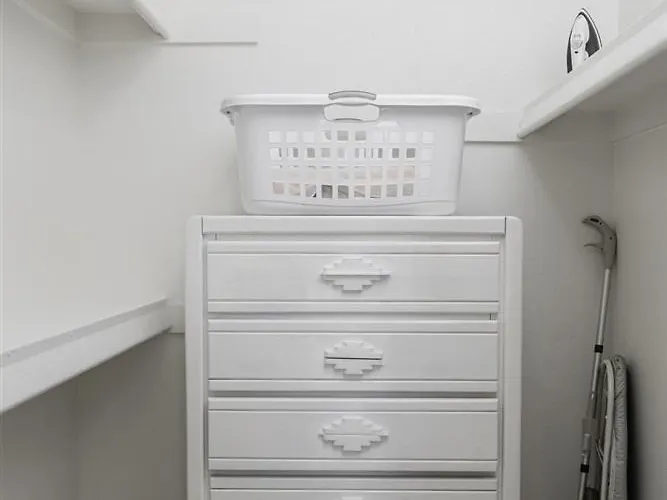 Fully Furnished 1br Suite-prime Location 110 *